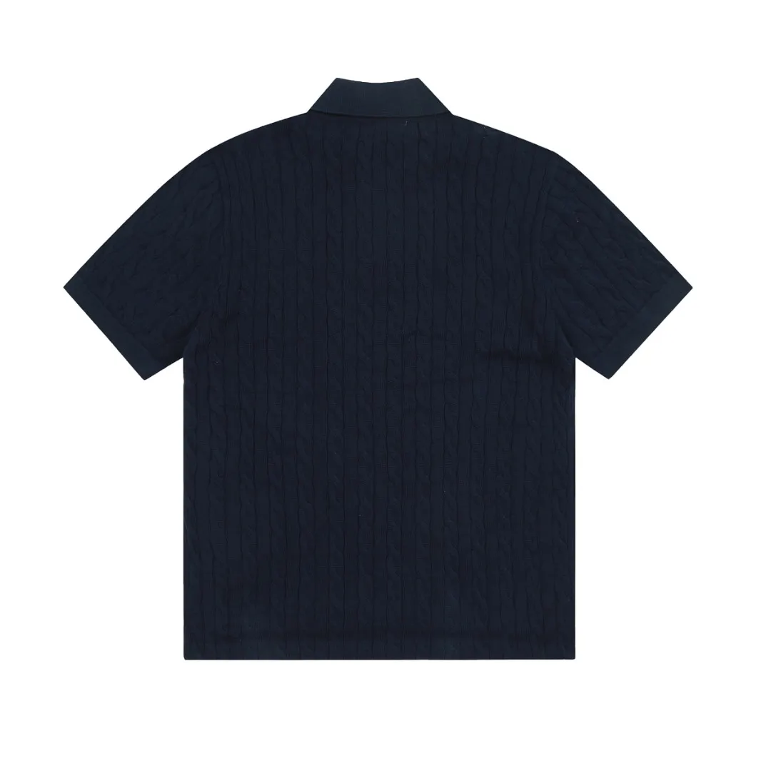 🅿️176 "Top quality" Style number: DS022# (not off the shelves all year round) [Ralph Lauren POLO lapel solid color pony embroidered logo knitted short sleeves] ✅Ralph Lauren Ralph Lauren classic basic versatile all-season cardigan knitted short sleeves ✅Main supplier platform live broadcast Wholesale entities Replenish when out of stock Not off the shelves ✅ZP quality 1:1 version Scan the code to enter the GF website Counter quality ✅Details and quality are the only one in Guangzhou. Imported quality cotton yarn focuses on high-end and cost-effective. Needless to say good quality. ✅The version is restored to the original order. The maximum size can be worn up to 160 pounds. Loose, comfortable and stress-free.
